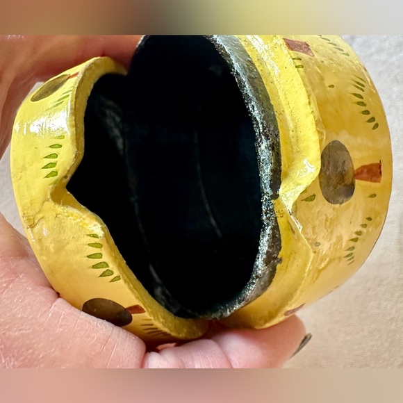 Hand Painted Calico Cat Trinket Box w/notched lid. Made in India. - Picture 6 of 10